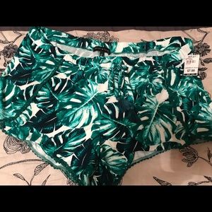 Derek Heart Shorts NWT